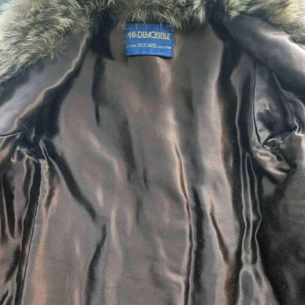 Vintage 1970s Mademoiselle Exclusive Gold Label Collection Raccoon Fur Coat - Picture 4 of 10